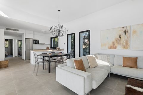 Villa i Estepona, Malaga, Estepona - € 949.000 | Ref: SG2602 - foto 8